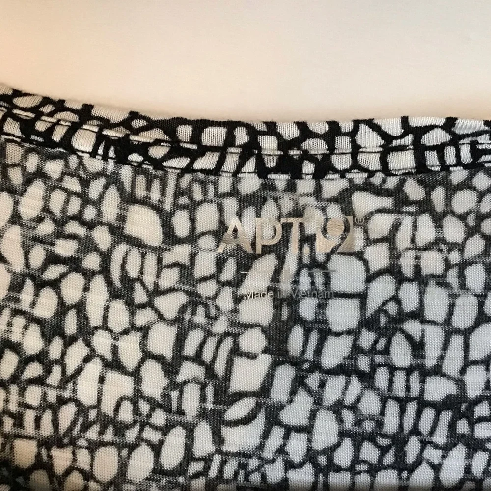 Apt 9 Sleeveless Black and White Patterned Women's Top - Picture 10 of 12